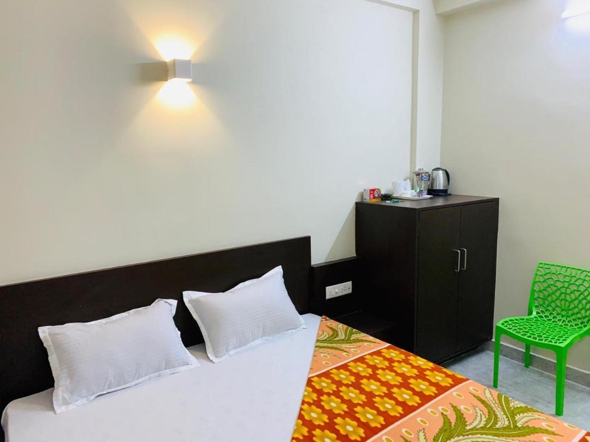 Strategic Inn Puri Exterior photo