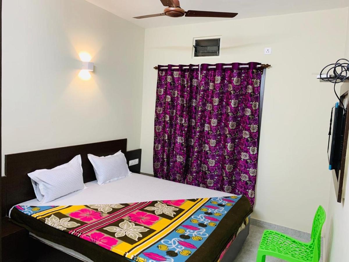 Strategic Inn Puri Exterior photo